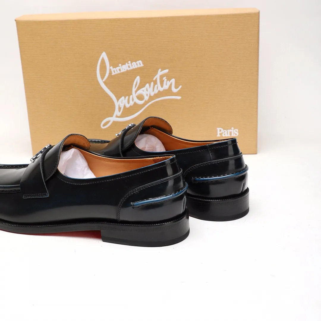 Batch 1,080 yuan 💰••New real shots••CL～High-end men’s 👔casual•loafers with red soles! ••🆑Genuine and top-quality goods from original orders ••✅💯 Purchase goods from top-quality original orders! Original imported patterned cowhide ➕Imported cowhide lining ➕Cowhide feet ➕Original leather outsole~🉑️Feel free to compare the authentic ones! Size: 38-44 (45.46.47 can be customized)